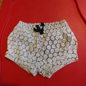 White lace shorts